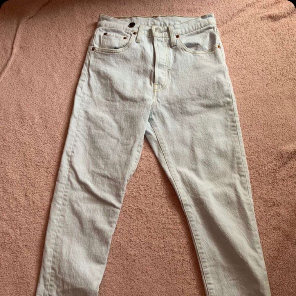 levis 501 skinny/ straight leg jeans